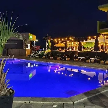 Апартаменты Aqua Vista Pool Alezzi