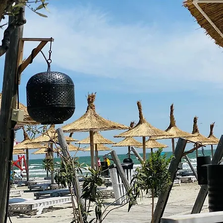 Aqua Vista Pool Alezzi Апартаменты *